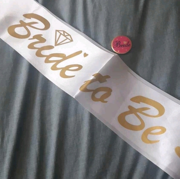 Bride Accessories Bundle - Picture 2 of 4